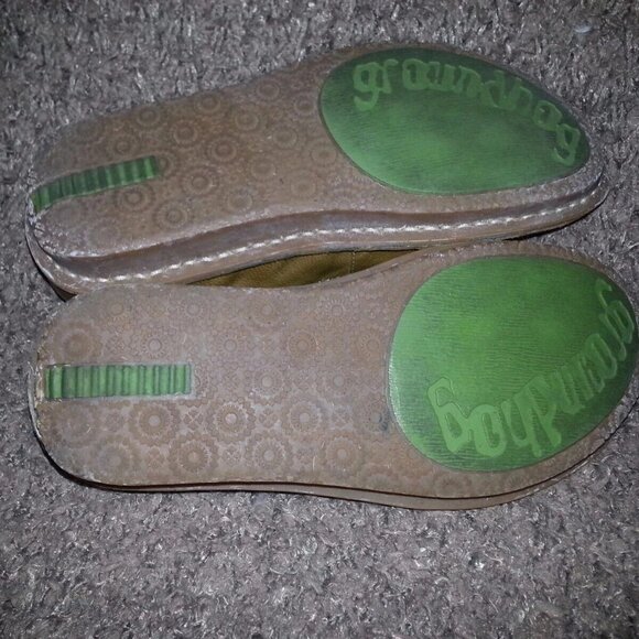 GROUNDHOG-Olive Leather Mary Janes Stretch Slip On Shoes-SZ 6.5-Near Mint - Picture 7 of 7